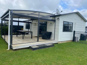 Whitianga Kiwi Bach